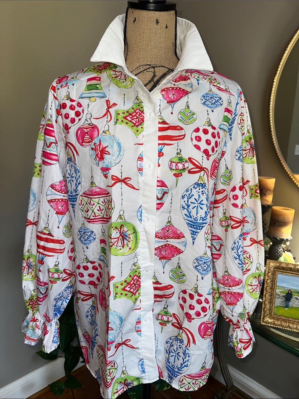 CherryBetty Women's White Button-Down Shirt with Ornament Print size Large